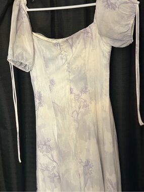 Source Unknown Lavender Floral Midi Dress with Puff Sleeves